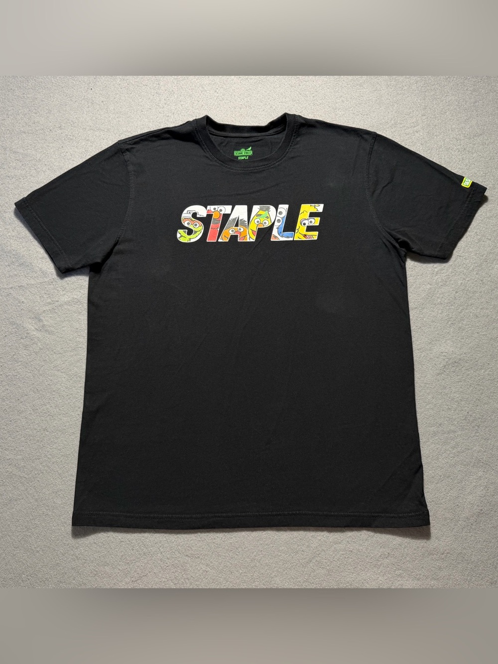 Staple x Sesame Street Collab Men’s Large Graphic T-Shirt Black 2021 Streetwear